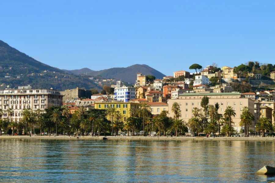 Port de La Spezia, une ville côtière en Italie