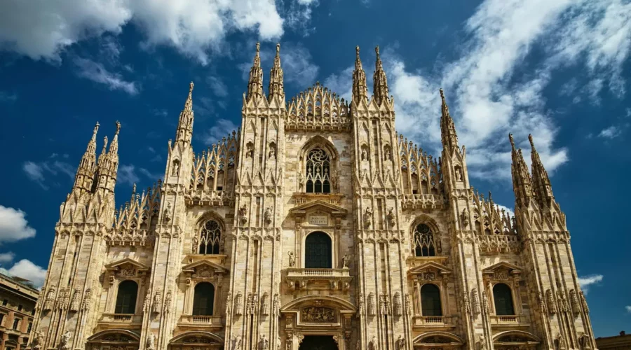 Une vue emblématique de la cathédrale de Milan