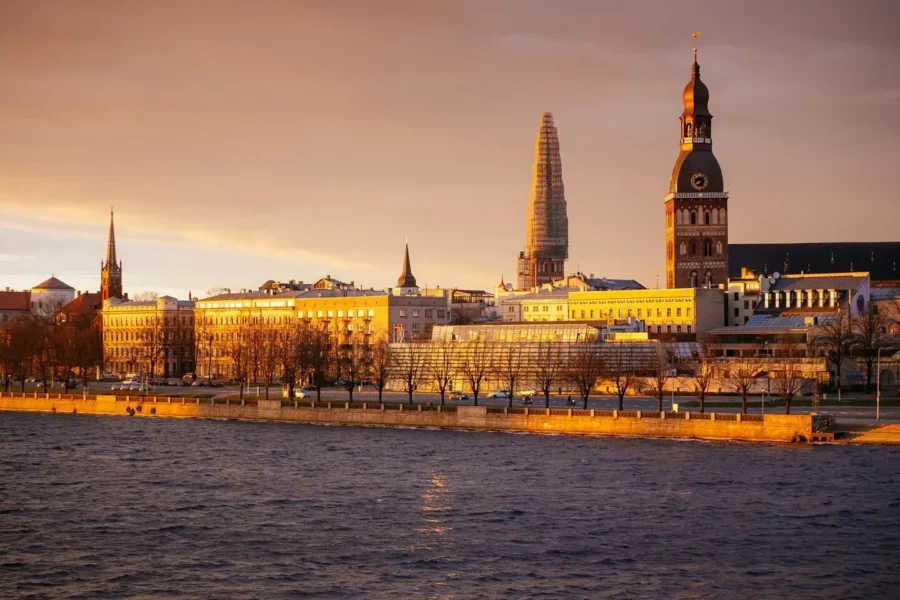 Panorama de Riga au coucher du soleil