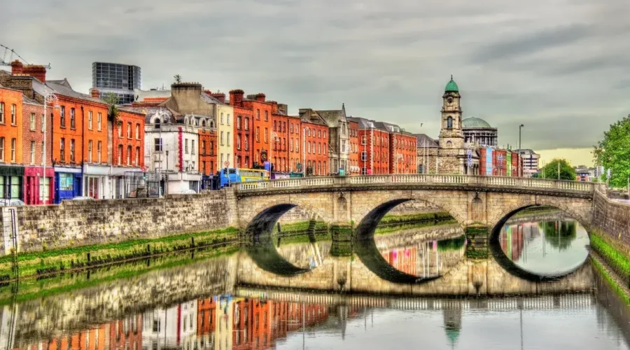 Vue de Dublin et sa rivière