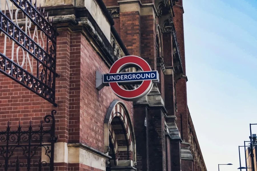 Panneau Underground à la gare de Saint-Pancras à Londres