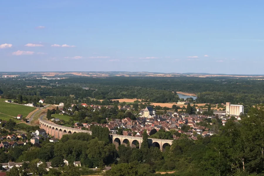 Viaduc de Saint-Satur à Sancerre, France