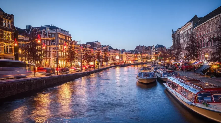 canal-amsterdam-pendant-hiver