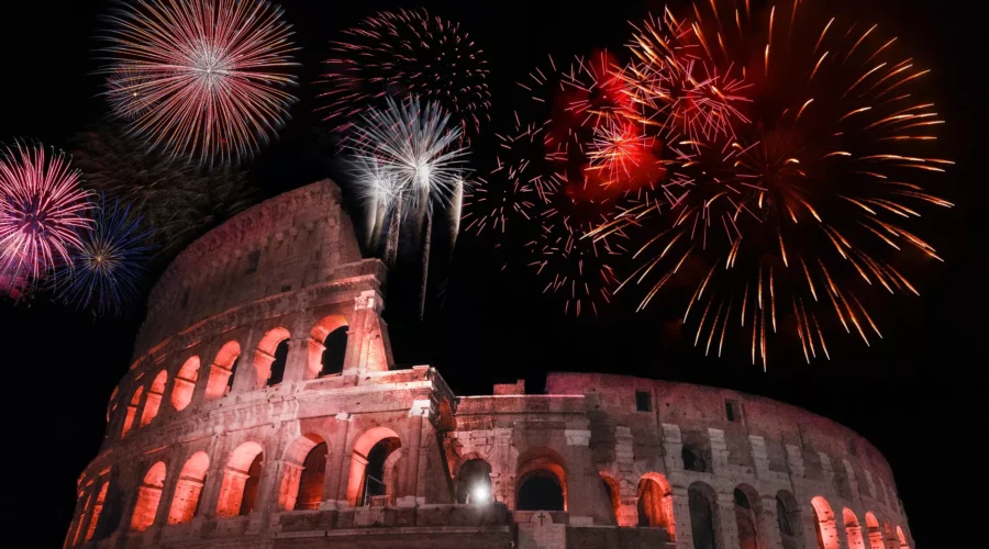 Feux d'artifice au-dessus de Rome