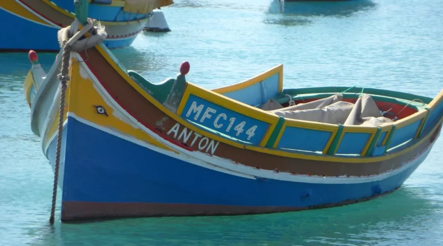 Les bateau typiques de Malte appelés Luzzu