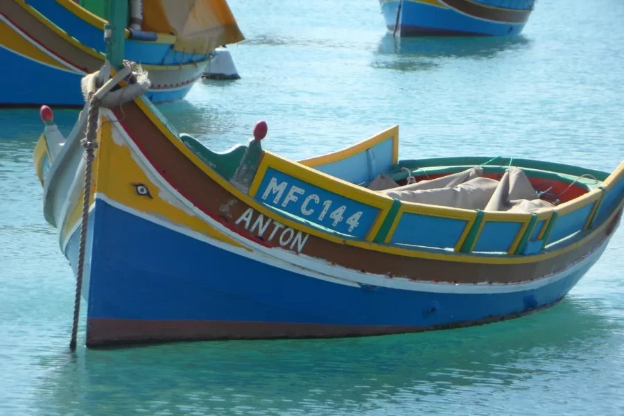 Les bateaux typiques de Malte appelés Luzzu