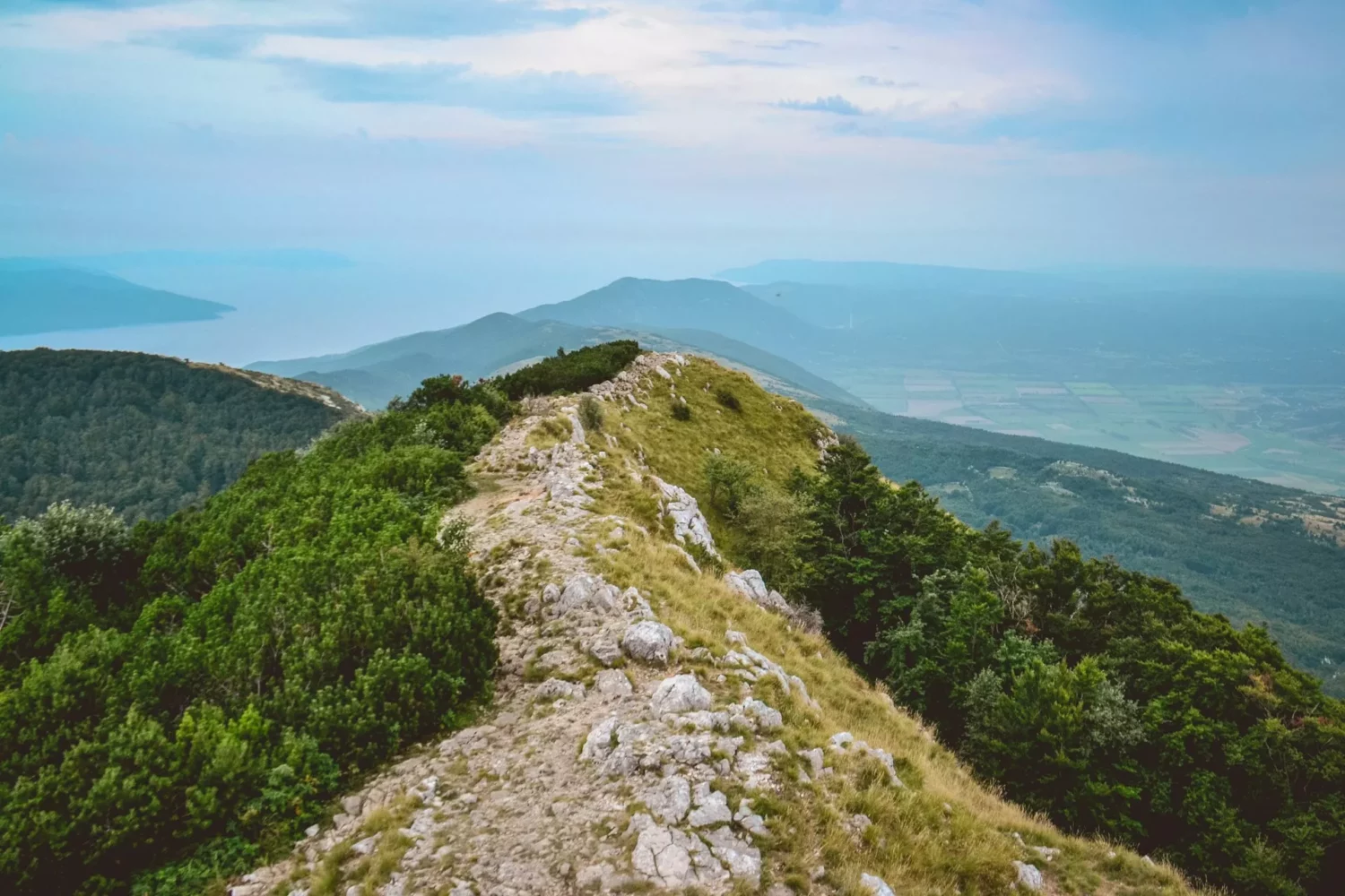 Sommet Vojak dans le massif de l’Učka, Croatie