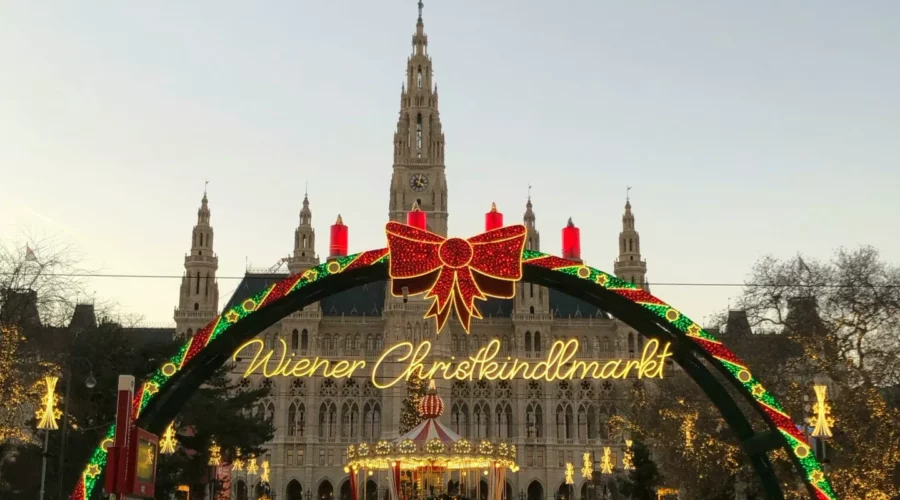 De somptueux monuments aux décors de Noël, Vienne vous séduira de par une atmosphère enchanteresse.