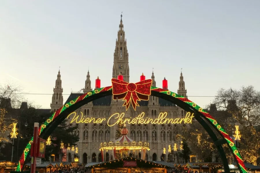 De somptueux monuments aux décors de Noël, Vienne vous séduira de par une atmosphère enchanteresse.